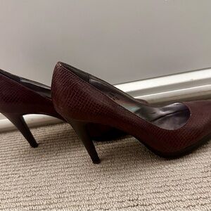 Calvin Klein Brown Snakeskin Heels Pumps | Size 8.5 | 4” Heel